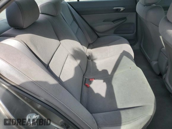 2008 Honda Civic LX z VIN 2HGFA16528H338878, wystawiony jako Copart lot #58849355 z przebiegiem 193 528 mil mil oraz Czysty tytuł • Clean title. Historia ofert i sprzedaży dostępna na DreamBid. Obrazek 10.