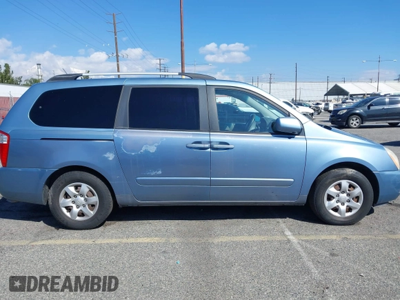 2009 Kia Sedona LX with VIN KNDMB233396300879, listed as a IAAI auction lot 41753122 with 183,754 mi miles. Bid and sale history available at carsss.com. Image 13.