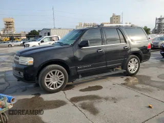 2010 Lincoln Navigator z VIN 5LMJJ2H55AEJ00251, wystawiony jako Copart lot #57024045 z przebiegiem 225 918 mil mil oraz Tytuł czysty. Historia ofert i sprzedaży dostępna na DreamBid. Obrazek 1.