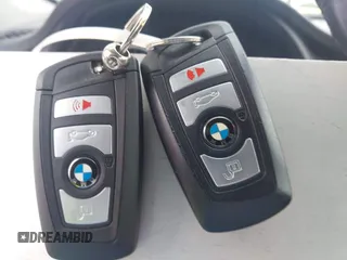 2015 BMW 5 Series 535i Gran Turismo z VIN WBA5M2C5XFD872228, wystawiony jako IAAI lot #42737501 z przebiegiem 71 027 mil mil oraz . Historia ofert i sprzedaży dostępna na DreamBid. Obrazek 11.