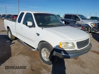 2001 Ford F-150 XL z VIN 1FTRX17L71NB09696, wystawiony jako IAAI lot #41381323 z przebiegiem Nie podano mil oraz . Historia ofert i sprzedaży dostępna na DreamBid. Obrazek 1.