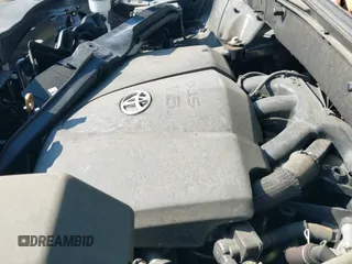 2019 Toyota Highlander SE with VIN 5TDKZRFH1KS338068, listed as a IAAI auction lot 42671166 with 48,419 mi miles and . Bid and sale history available at DreamBid. Image 20.