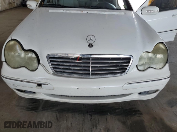 2001 Mercedes-Benz C 320 с VIN WDBRF64J61F085385, выставлен на аукционе Copart как лот 65039625 с пробегом 190 923 миль миль и Списание • Salvage title. История ставок и продаж доступна на DreamBid. Изображение 11.