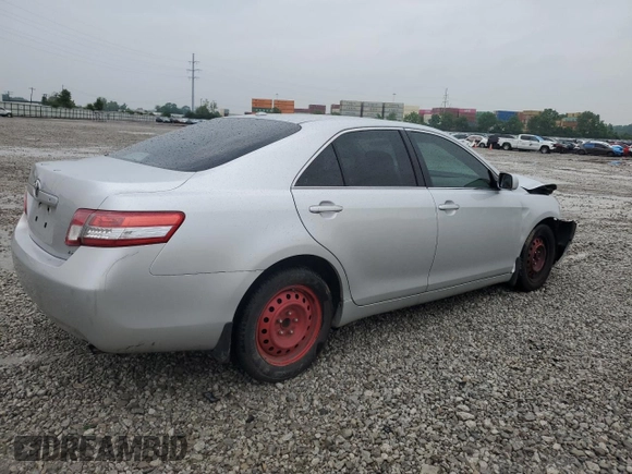 2010 Toyota Camry z VIN 4T1BF3EK1AU075962, wystawiony jako Copart lot #58929065 z przebiegiem 216 986 mil mil oraz Szkoda całkowita • Salvage title. Historia ofert i sprzedaży dostępna na DreamBid. Obrazek 3.