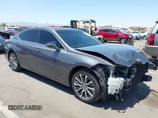 2020 Lexus ES 350 with VIN 58ADZ1B19LU056460, listed as a IAAI auction lot 42530160 with 26,116 mi miles and . Bid and sale history available at DreamBid. Image 1.