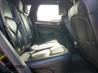 2017 Porsche Cayenne with VIN WP1AA2A20HKA80640, listed as a Copart auction lot 61038585 with 60,893 mi miles and Salvage title. Bid and sale history available at DreamBid. Image 11.