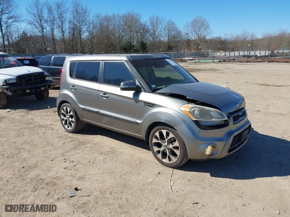 2013 Kia Soul + with VIN KNDJT2A65D7576335, listed as a IAAI auction lot 41629622 with 183,319 mi miles. Bid and sale history available at carsss.com. Image 1.