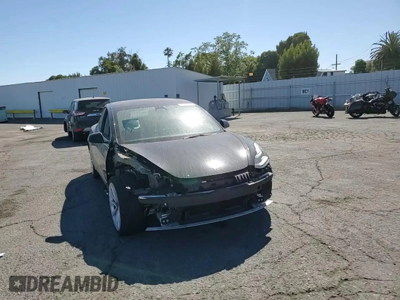 2023 Tesla Model 3 z VIN 5YJ3E1EA2PF449956, wystawiony jako Copart lot #64069715 z przebiegiem 40 098 mil mil oraz Szkoda całkowita • Salvage title. Historia ofert i sprzedaży dostępna na DreamBid. Obrazek 13.