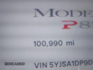 2013 Tesla Model S Performance z VIN 5YJSA1DP9DFP06121, wystawiony jako IAAI lot #42511097 z przebiegiem 100 990 mil mil oraz . Historia ofert i sprzedaży dostępna na DreamBid. Obrazek 16.