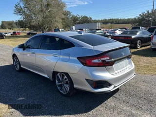 2019 Honda Clarity Plug-In Hybrid with VIN JHMZC5F14KC002619, listed as a Copart auction lot 83857604 with 53,911 mi miles and Salvage Title. Bid and sale history available at carsss.com. Image 3.