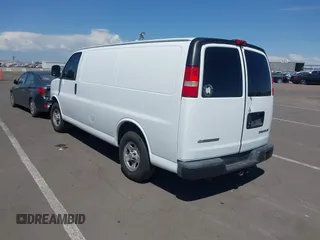 2005 Chevrolet Express Cargo with VIN 1GCFG15X151190930, listed as a IAAI auction lot 40196270 with Not provided miles and . Bid and sale history available at DreamBid. Image 3.