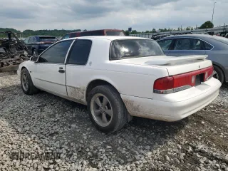 1995 Mercury Cougar z VIN 1MELM62W1SH624477, wystawiony jako Copart lot #56720625 z przebiegiem 156 034 mil mil oraz Szkoda całkowita • Salvage title. Historia ofert i sprzedaży dostępna na DreamBid. Obrazek 2.