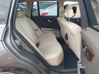 2015 Mercedes-Benz GLK-Class GLK 350 with VIN WDCGG8JB4FG379507, listed as a IAAI auction lot 41180925 with 75,506 mi miles. Bid and sale history available at carsss.com. Image 8.