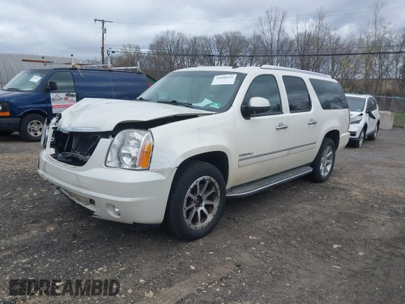 2011 GMC Yukon XL Denali z VIN 1GKS2MEF7BR271728, wystawiony jako IAAI lot #42050555 z przebiegiem 251 752 mil mil oraz . Historia ofert i sprzedaży dostępna na DreamBid. Obrazek 2.