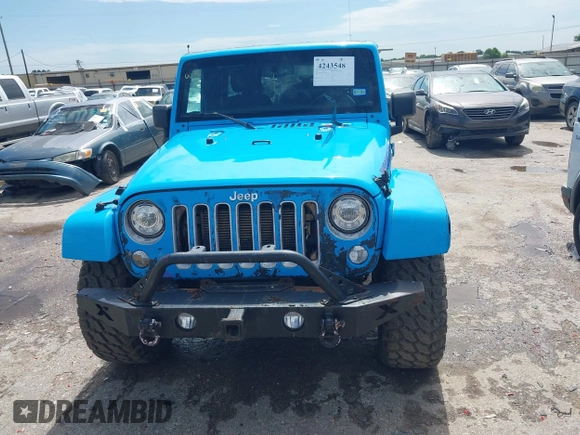 2017 Jeep Wrangler Unlimited Sahara z VIN 1C4BJWEG9HL722849, wystawiony jako IAAI lot #42435486 z przebiegiem 107 571 mil mil oraz . Historia ofert i sprzedaży dostępna na DreamBid. Obrazek 12.