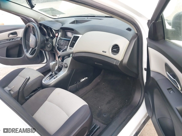 2013 Chevrolet Cruze LS with VIN 1G1PA5SHXD7220764, listed as a IAAI auction lot 40736688 with 100,969 mi miles. Bid and sale history available at carsss.com. Image 5.