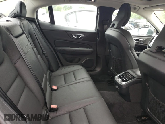 2019 Volvo S60 Inscription with VIN 7JRA22TLXKG005024, listed as a Copart auction lot 58015943 with 32,872 mi miles. Bid and sale history available at carsss.com. Image 10.