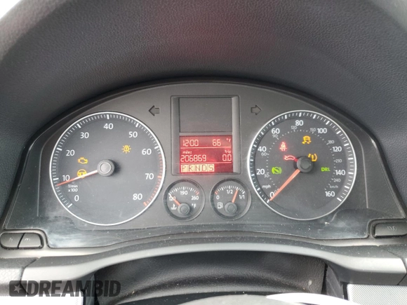 2009 Volkswagen Jetta SE with VIN 3VWRM71K99M156016, listed as a Copart auction lot 57711095 with 206,869 mi miles and Clean title. Bid and sale history available at DreamBid. Image 9.