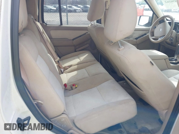2010 Ford Explorer XLT with VIN 1FMEU7DE3AUA74981, listed as a IAAI auction lot 41890362 with 125,016 mi miles and . Bid and sale history available at DreamBid. Image 8.