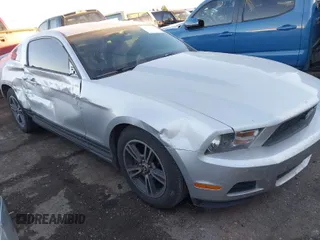 2010 Ford Mustang V6 with VIN 1ZVBP8AN4A5148327, listed as a IAAI auction lot 41482544 with 117,908 mi miles. Bid and sale history available at carsss.com. Image 1.