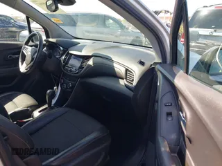 2020 Chevrolet Trax LT z VIN 3GNCJLSB8LL336990, wystawiony jako IAAI lot #42105917 z przebiegiem 97 424 mil mil oraz . Historia ofert i sprzedaży dostępna na DreamBid. Obrazek 5.