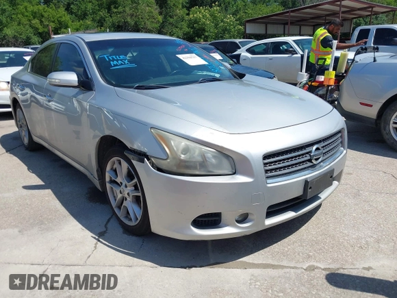 2011 Nissan Maxima SV z VIN 1N4AA5AP0BC822881, wystawiony jako IAAI lot #42394767 z przebiegiem 173 599 mil mil oraz . Historia ofert i sprzedaży dostępna na DreamBid. Obrazek 1.