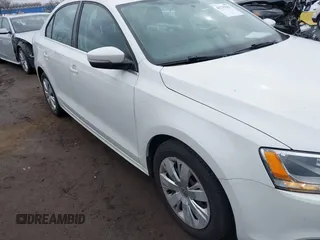 2013 Volkswagen Jetta Sedan SE with VIN 3VWDP7AJ2DM296698, listed as a IAAI auction lot 41715567 with 24,889 mi miles. Bid and sale history available at carsss.com. Image 6.