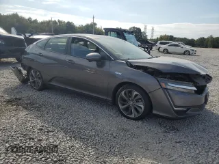 2019 Honda Clarity Plug-In Hybrid with VIN JHMZC5F12KC004076, listed as a Copart auction lot 70198693 with 105,325 mi miles. Bid and sale history available at carsss.com. Image 4.