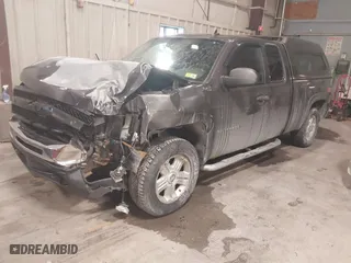 2010 Chevrolet Silverado 1500 LT with VIN 1GCSKSE34AZ261209, listed as a IAAI auction lot 41618235 with 188,408 mi miles. Bid and sale history available at carsss.com. Image 17.