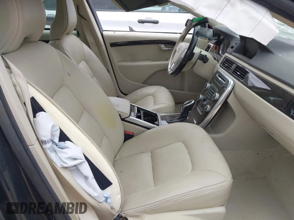 2015 Volvo XC70 T5 Drive-E Premier with VIN YV440MBK7F1209968, listed as a IAAI auction lot 41914571 with 69,668 mi miles and . Bid and sale history available at DreamBid. Image 5.