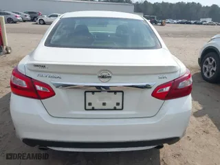 2016 Nissan Altima 2.5 S with VIN 1N4AL3AP4GC271084, listed as a IAAI auction lot 41677040 with 183,123 mi miles. Bid and sale history available at carsss.com. Image 17.