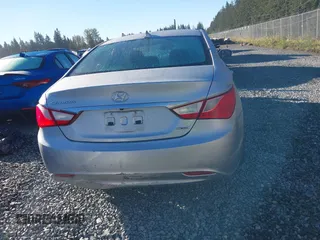 2011 Hyundai Sonata SE with VIN 5NPEC4AC4BH174401, listed as a IAAI auction lot 40522163 with 183,594 mi miles. Bid and sale history available at carsss.com. Image 16.