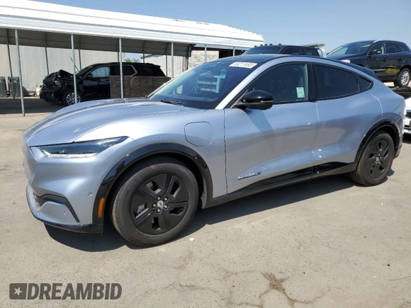 2022 Ford Mustang Mach-E California Route 1 z VIN 3FMTK2R74NMA20061, wystawiony jako Copart lot #65217493 z przebiegiem 16 252 mil mil oraz . Historia ofert i sprzedaży dostępna na DreamBid. Obrazek 1.