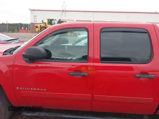 2007 Chevrolet Silverado 1500 LS with VIN 3GCEC13C07G546053, listed as a IAAI auction lot 42125119 with 201,358 mi miles. Bid and sale history available at carsss.com. Image 14.