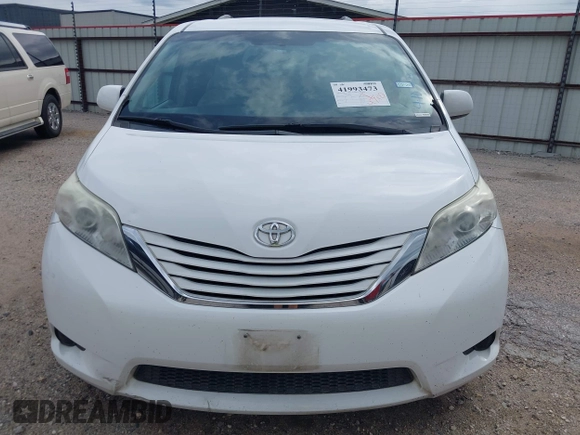 2016 Toyota Sienna LE AAS with VIN 5TDKK3DCXGS709132, listed as a IAAI auction lot 41993473 with 270,811 mi miles. Bid and sale history available at carsss.com. Image 12.