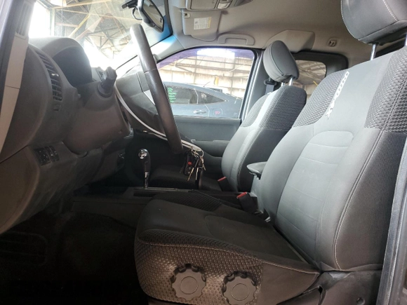 2016 Nissan Frontier SV z VIN 1N6AD0CW5GN752957, wystawiony jako Copart lot #53073315 z przebiegiem 142 902 mil mil oraz Szkoda całkowita • Salvage title. Historia ofert i sprzedaży dostępna na DreamBid. Obrazek 7.