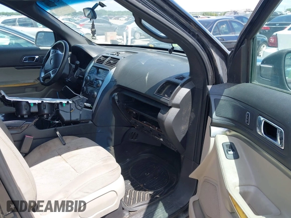 2015 Ford Explorer z VIN 1FM5K8B8XFGC30657, wystawiony jako IAAI lot #42647380 z przebiegiem Nie podano mil oraz . Historia ofert i sprzedaży dostępna na DreamBid. Obrazek 5.