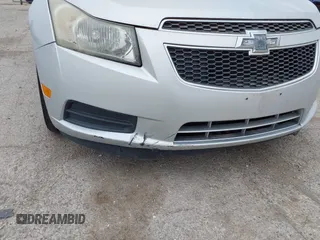 2013 Chevrolet Cruze 1LT with VIN 1G1PC5SB7D7203331, listed as a IAAI auction lot 42142672 with 189,883 mi miles and . Bid and sale history available at DreamBid. Image 6.