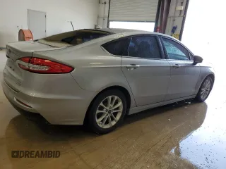 2020 Ford Fusion SE z VIN 3FA6P0LUXLR194471, wystawiony jako Copart lot #55616175 z przebiegiem 94 169 mil mil oraz Tytuł czysty. Historia ofert i sprzedaży dostępna na DreamBid. Obrazek 3.