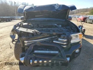 2015 GMC Canyon 4WD SLE with VIN 1GTG6BE38F1141624, listed as a Copart auction lot 42427975 with 193,511 mi miles and Salvage Title. Bid and sale history available at carsss.com. Image 5.