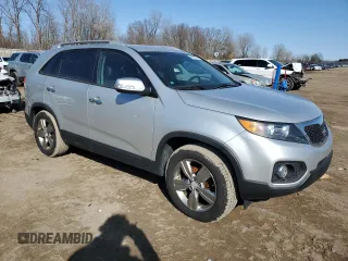 2013 Kia Sorento EX with VIN 5XYKU4A68DG347146, listed as a Copart auction lot 48263405 with 129,198 mi miles and Clean Title. Bid and sale history available at DreamBid. Image 4.