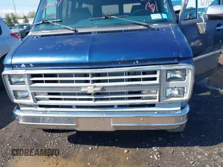 1988 Chevrolet Express Beauville with VIN 1GNEG25K7J7153739, listed as a IAAI auction lot 42216044 with 83,051 mi miles and . Bid and sale history available at DreamBid. Image 6.