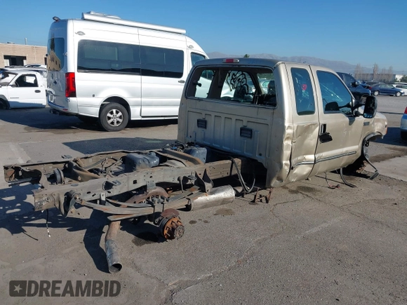 2000 Ford F-250 XL with VIN 1FTNX20S1YEB50213, listed as a IAAI auction lot 41343078 with 90,375 mi miles and . Bid and sale history available at DreamBid. Image 4.
