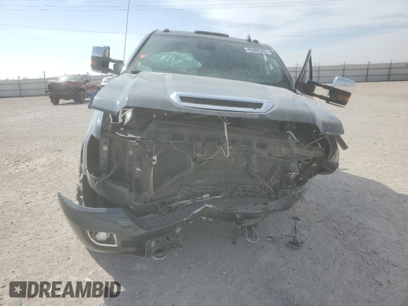 2019 GMC Sierra 3500HD Denali z VIN 1GT42WEY6KF163720, wystawiony jako Copart lot #56526725 z przebiegiem Nie podano mil oraz Szkody całkowita. Historia ofert i sprzedaży dostępna na DreamBid. Obrazek 5.