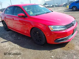 2013 Volkswagen Jetta SE z VIN 3VWDP7AJ2DM396638, wystawiony jako IAAI lot #41917933 z przebiegiem 156 882 mil mil oraz . Historia ofert i sprzedaży dostępna na DreamBid. Obrazek 1.