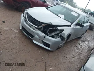 2018 Nissan Altima SL z VIN 1N4AL3AP0JC159938, wystawiony jako IAAI lot #42009536 z przebiegiem 116 374 mil mil oraz . Historia ofert i sprzedaży dostępna na DreamBid. Obrazek 2.