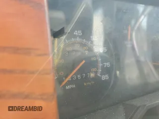 1994 Chevrolet Chevy Van z VIN 1GBEG25K3RF178166, wystawiony jako Copart lot #69173594 z przebiegiem 143 577 mil mil oraz Szkody całkowita. Historia ofert i sprzedaży dostępna na DreamBid. Obrazek 9.