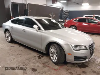 2012 Audi A7 z VIN WAUWGCFC2CN091270, wystawiony jako IAAI lot #41261927 z przebiegiem 109 756 mil mil oraz . Historia ofert i sprzedaży dostępna na DreamBid. Obrazek 1.