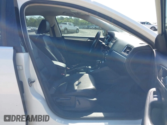 2013 Volkswagen Jetta SE с VIN 3VWDP7AJ2DM407606, выставлен на аукционе IAAI как лот 42028385 с пробегом 249 972 миль миль и . История ставок и продаж доступна на DreamBid. Изображение 5.