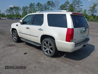 2009 Cadillac Escalade z VIN 1GYFK23249R284846, wystawiony jako IAAI lot #42184659 z przebiegiem Nie podano mil oraz . Historia ofert i sprzedaży dostępna na DreamBid. Obrazek 3.